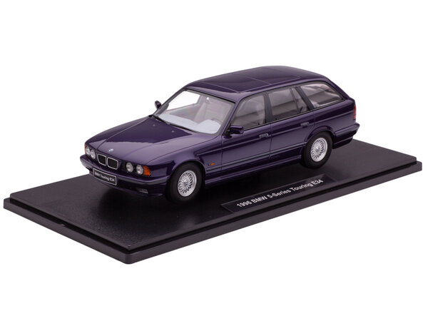 BMW BMW 5-Series Touring E34 1996 - 1:18 - Triple 9 Collection BMW BMW 5-Series Touring E34 1996 - 1:18 - Triple 9 Collection