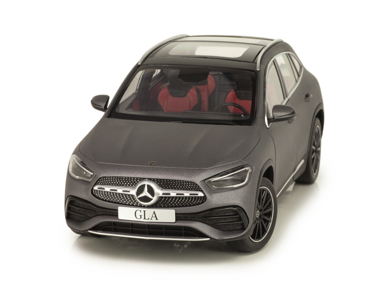 Mercedes-Benz Mercedes-Benz GLA - 1:18 - Z Models Mercedes-Benz Mercedes-Benz GLA - 1:18 - Z Models