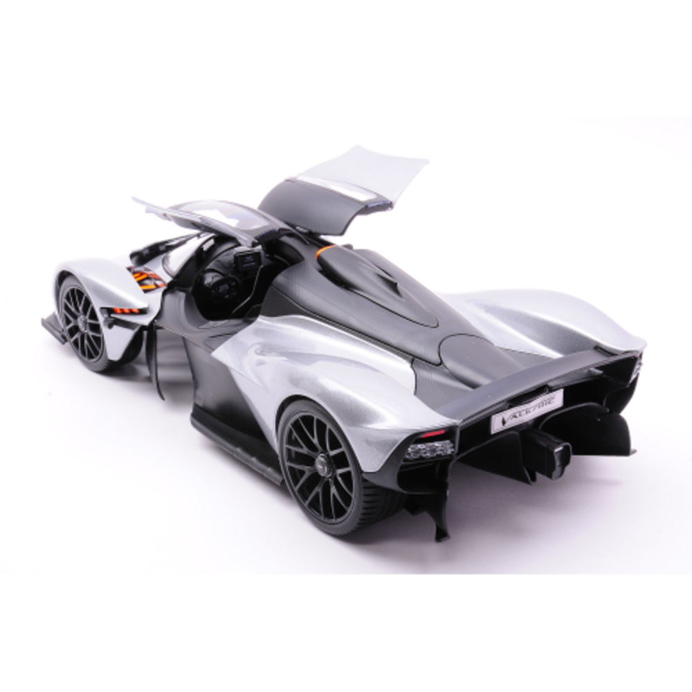 Aston Martin Aston Martin Valkyrie Special Edition 2022 - 1:18 - Maisto