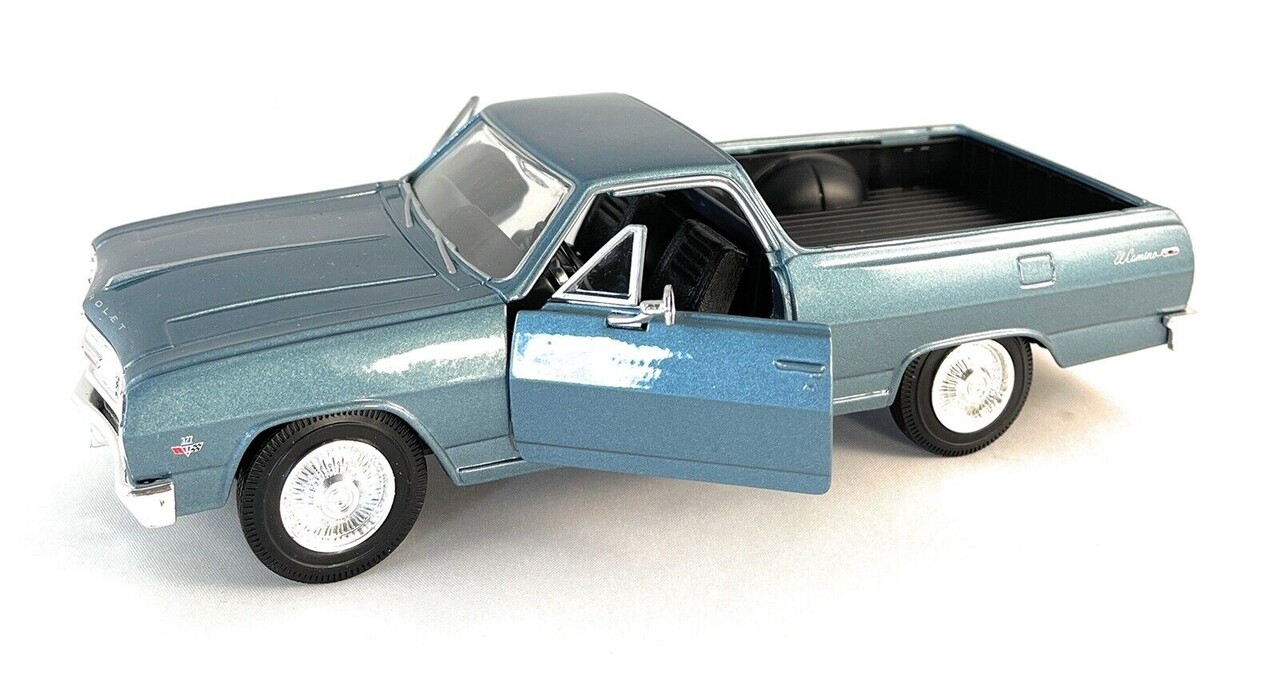Chevrolet Chevrolet El Camino Pick Up Custom 1965 - 1:25 - Maisto