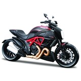 Ducati Ducati Diavel Carbon 2011 'Modelkit' - 1:12 - Maisto Ducati Ducati Diavel Carbon 2011 'Modelkit' - 1:12 - Maisto