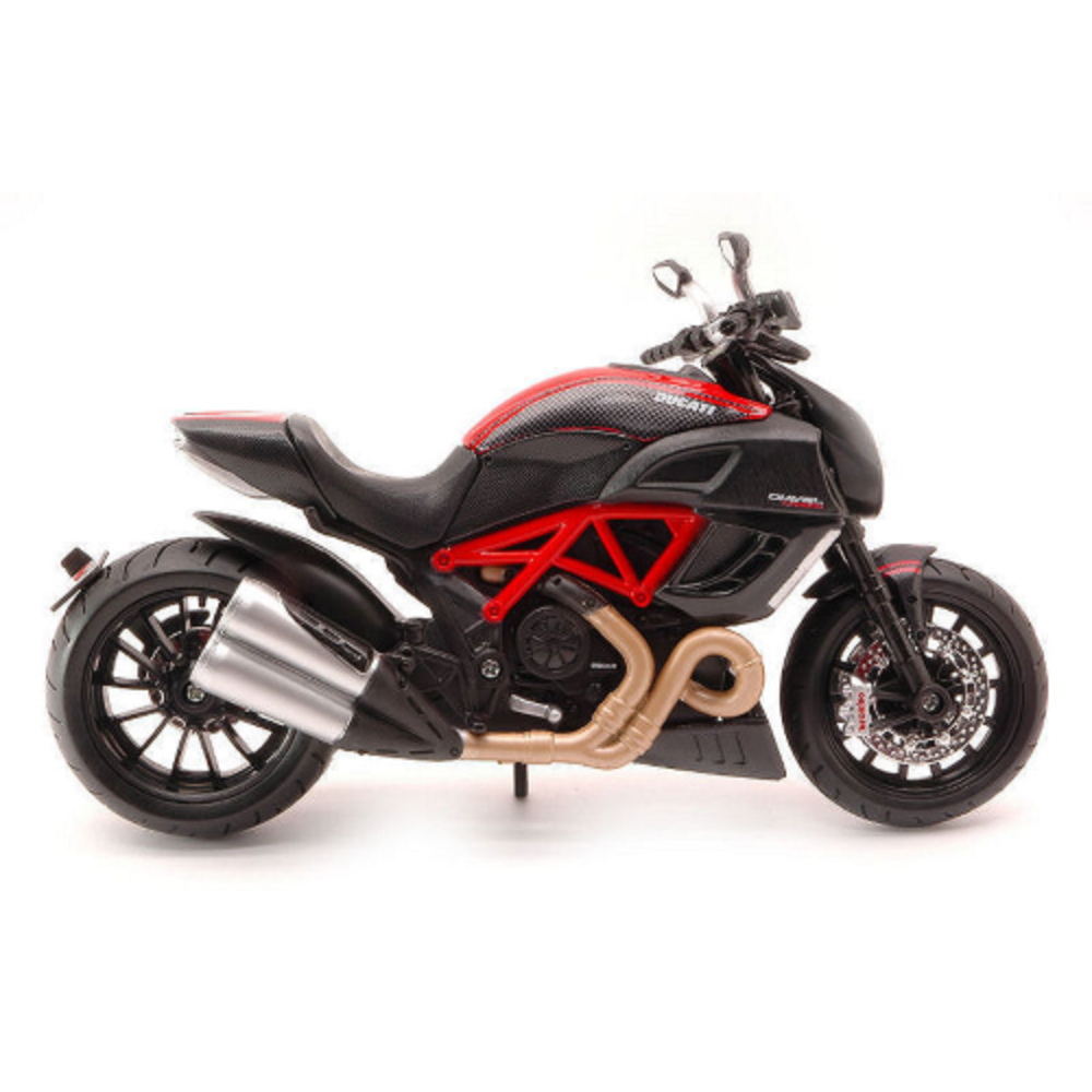 Ducati Ducati Diavel Carbon 2011 - 1:12 - Maisto
