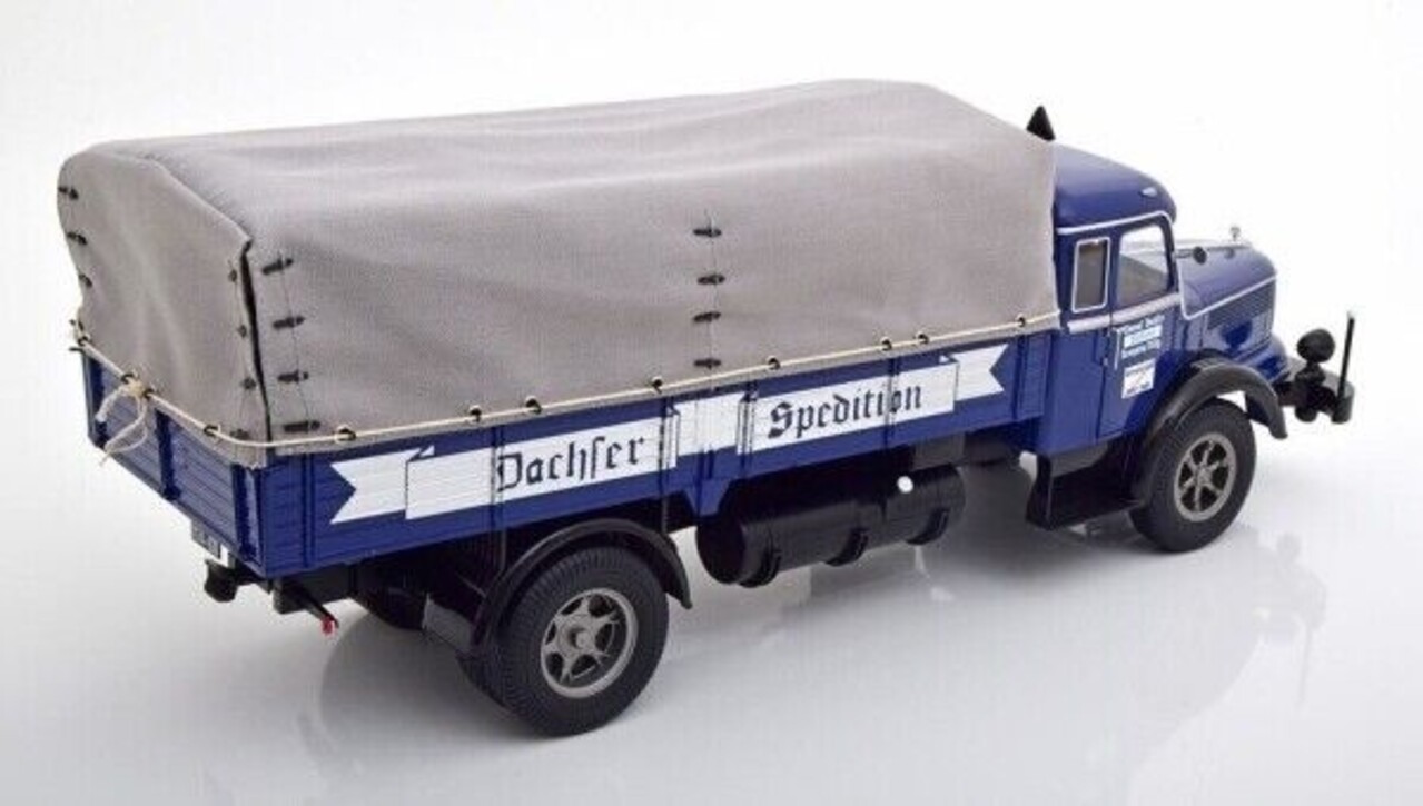 Krupp Krupp Titan SWL 80 Rigid Platform Truck 4x2 + Cover 1950 - 1:18 - Road Kings Krupp Krupp Titan SWL 80 Rigid Platform Truck 4x2 + Cover 1950 - 1:18 - Road Kings