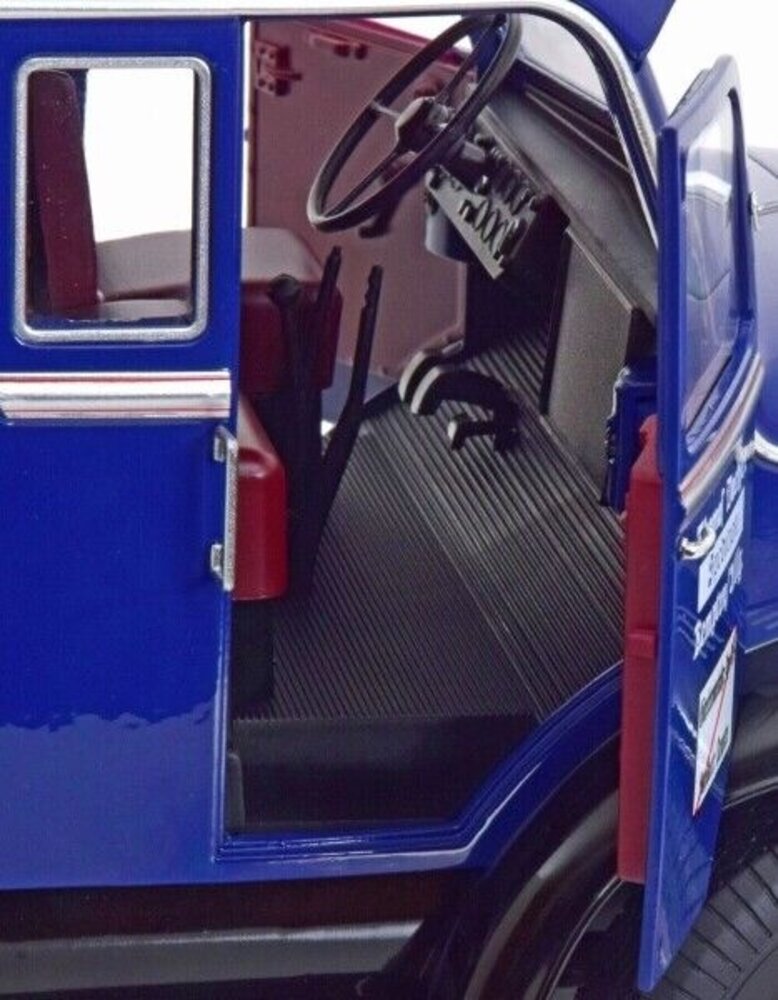 Krupp Krupp Titan SWL 80 Rigid Platform Truck 4x2 + Cover 1950 - 1:18 - Road Kings Krupp Krupp Titan SWL 80 Rigid Platform Truck 4x2 + Cover 1950 - 1:18 - Road Kings