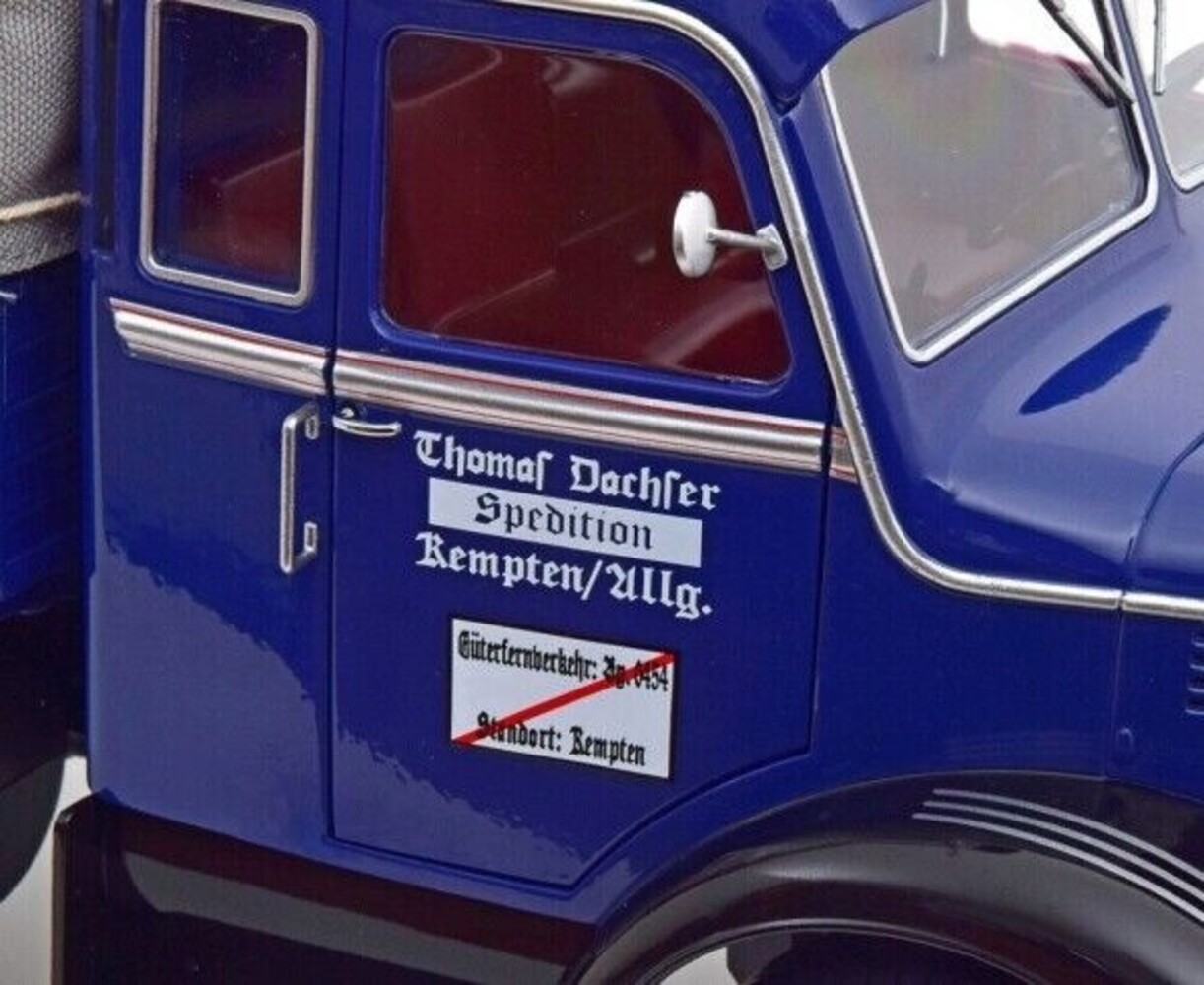 Krupp Krupp Titan SWL 80 Rigid Platform Truck 4x2 + Cover 1950 - 1:18 - Road Kings Krupp Krupp Titan SWL 80 Rigid Platform Truck 4x2 + Cover 1950 - 1:18 - Road Kings