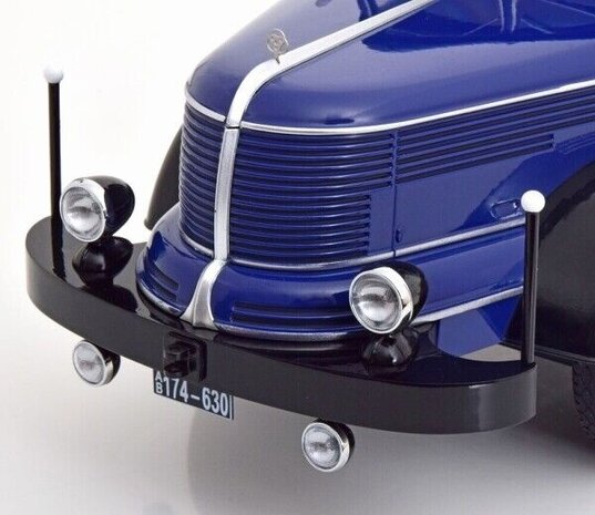 Krupp Krupp Titan SWL 80 Rigid Platform Truck 4x2 + Cover 1950 - 1:18 - Road Kings Krupp Krupp Titan SWL 80 Rigid Platform Truck 4x2 + Cover 1950 - 1:18 - Road Kings