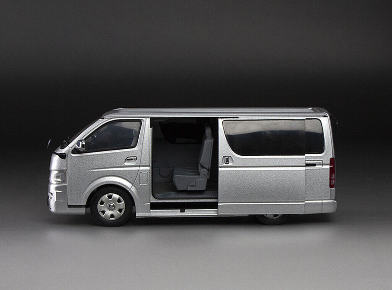 Toyota Toyota H2000 Hiace Van Super GL - 1:24 - Sun Star Toyota Toyota H2000 Hiace Van Super GL - 1:24 - Sun Star