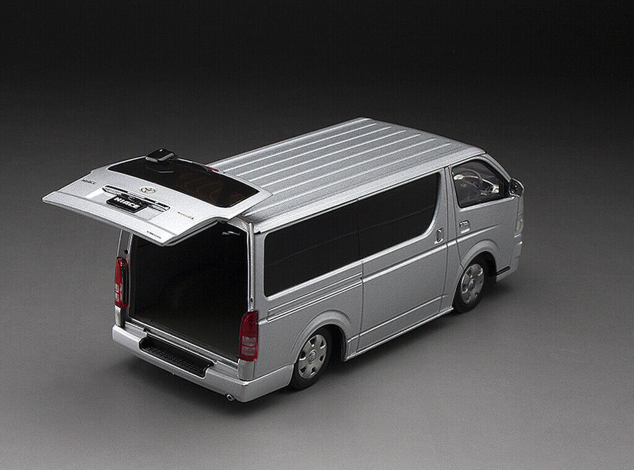 Toyota Toyota H2000 Hiace Van Super GL - 1:24 - Sun Star Toyota Toyota H2000 Hiace Van Super GL - 1:24 - Sun Star