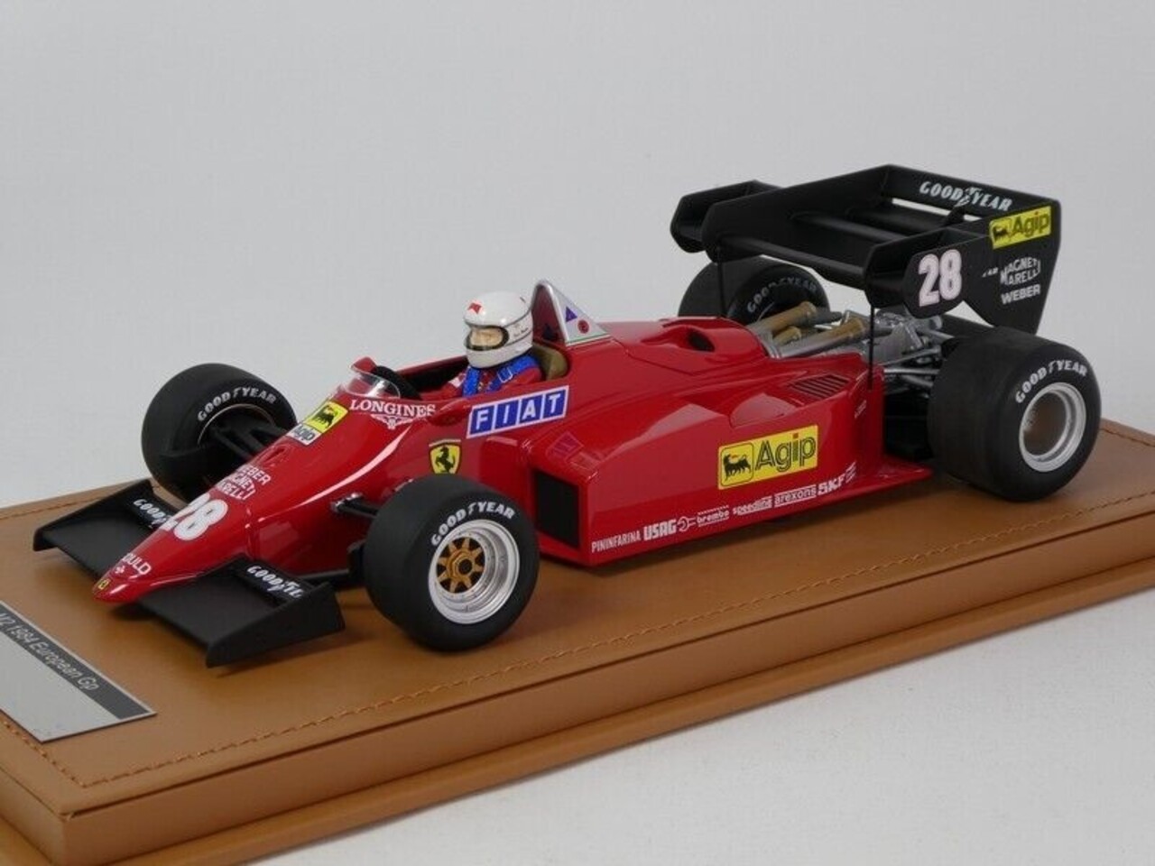 Formule 1 Ferrari 126 C4-M2 #28 GP Europe 1984 + Driver - 1:18 - Tecnomodel Mythos