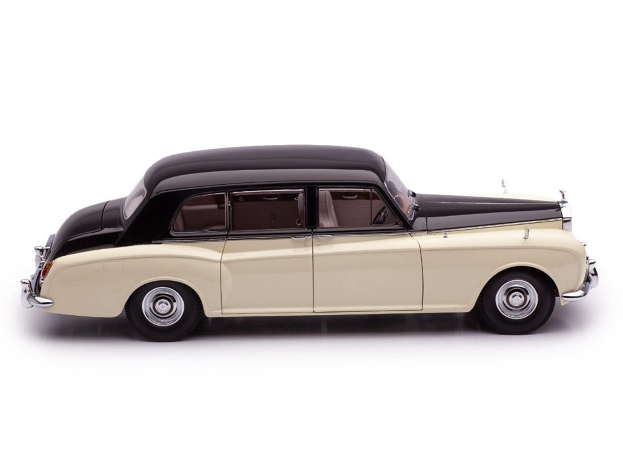 Rolls-Royce Rolls-Royce Phantom V MPW (RHD) 1964 - 1:18 - Paragon Models Rolls-Royce Rolls-Royce Phantom V MPW (RHD) 1964 - 1:18 - Paragon Models