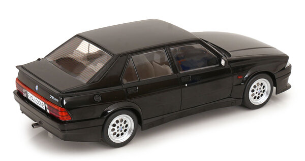 Alfa Romeo Alfa Romeo 75 Turbo Evoluzione - 1:18 - Modelcar Group Alfa Romeo Alfa Romeo 75 Turbo Evoluzione - 1:18 - Modelcar Group