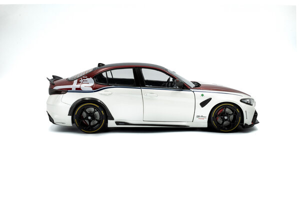 Alfa Romeo Alfa Romeo Giulia GTA 2023 - 1:18 - Solido Alfa Romeo Alfa Romeo Giulia GTA 2023 - 1:18 - Solido