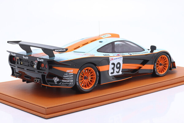 McLaren McLaren F1 GTR 6.0L V12 #39 Team Gulf Davidoff GTC Racing 24H Le Mans 1997 + Showcase - 1:12 - Top Marques Collectibles McLaren McLaren F1 GTR 6.0L V12 #39 Team Gulf Davidoff GTC Racing 24H Le Mans 1997 + Showcase - 1:12 - Top Marques Collectibles