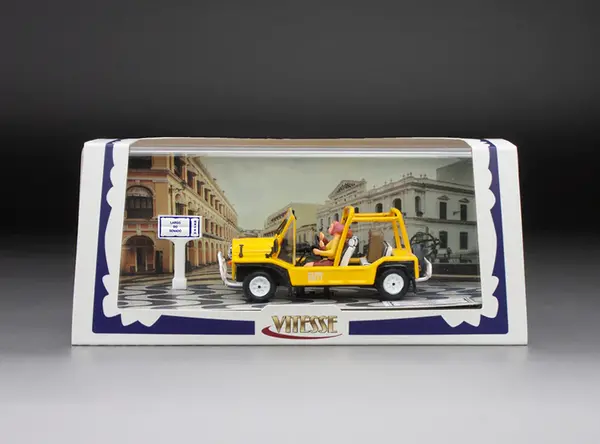 Austin Austin Mini Moke 1968 + 2 Figures + Suitcase + Macau Street Sign - 1:43 - Vitesse Austin Austin Mini Moke 1968 + 2 Figures + Suitcase + Macau Street Sign - 1:43 - Vitesse