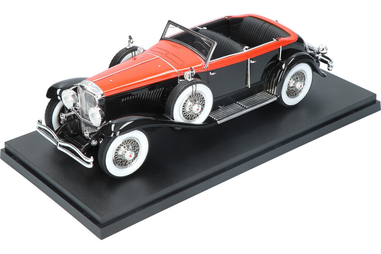 Duesenberg Duesenberg J Riviera Phaeton by Brunn Cabriolet Open 1934 - 1:18 - Matrix Scale Models