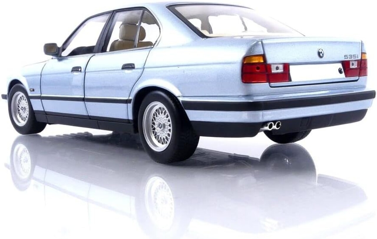 BMW BMW 535i (E34) 1988 - 1:18 - Minichamps