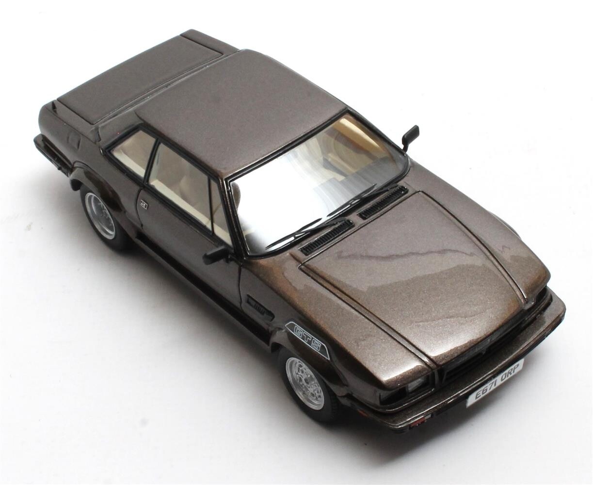 De Tomaso De Tomaso Longchamp GTS/E 1988 - 1:43 - Matrix Scale Models