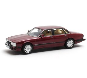 Jaguar Jaguar XJR (XJ40) 1991 - 1:43 - Matrix Scale Models Jaguar Jaguar XJR (XJ40) 1991 - 1:43 - Matrix Scale Models