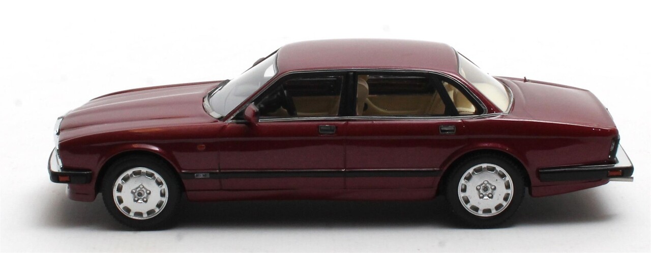 Jaguar Jaguar XJR (XJ40) 1991 - 1:43 - Matrix Scale Models Jaguar Jaguar XJR (XJ40) 1991 - 1:43 - Matrix Scale Models