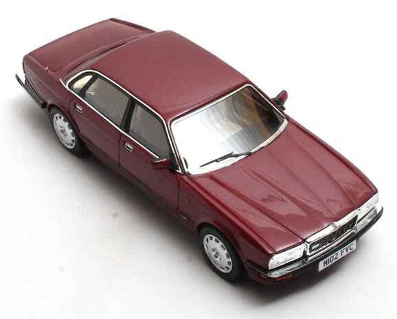 Jaguar Jaguar XJR (XJ40) 1991 - 1:43 - Matrix Scale Models Jaguar Jaguar XJR (XJ40) 1991 - 1:43 - Matrix Scale Models