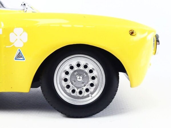 Alfa Romeo Alfa Romeo GTA 1300 Junior 1971 - 1:18 - Minichamps
