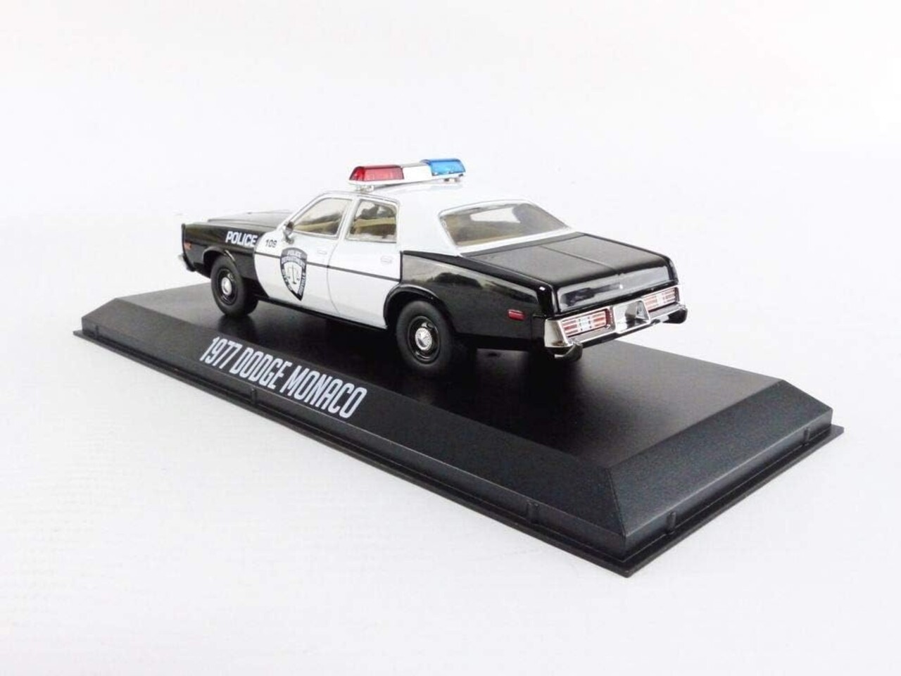 Dodge Dodge Monaco (Police Roseville) 1977 - 1:43 - Greenlight Dodge Dodge Monaco (Police Roseville) 1977 - 1:43 - Greenlight