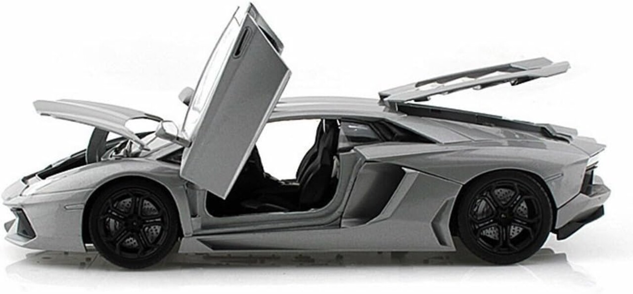 Lamborghini Lamborghini Aventador Coupé - 1:18 - Motor Max Lamborghini Lamborghini Aventador Coupé - 1:18 - Motor Max