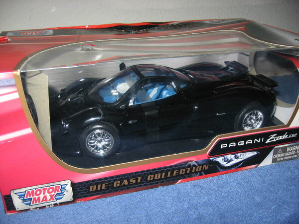 Pagani Pagani Zonda C12 2004 - 1:18 - Motor Max Pagani Pagani Zonda C12 2004 - 1:18 - Motor Max