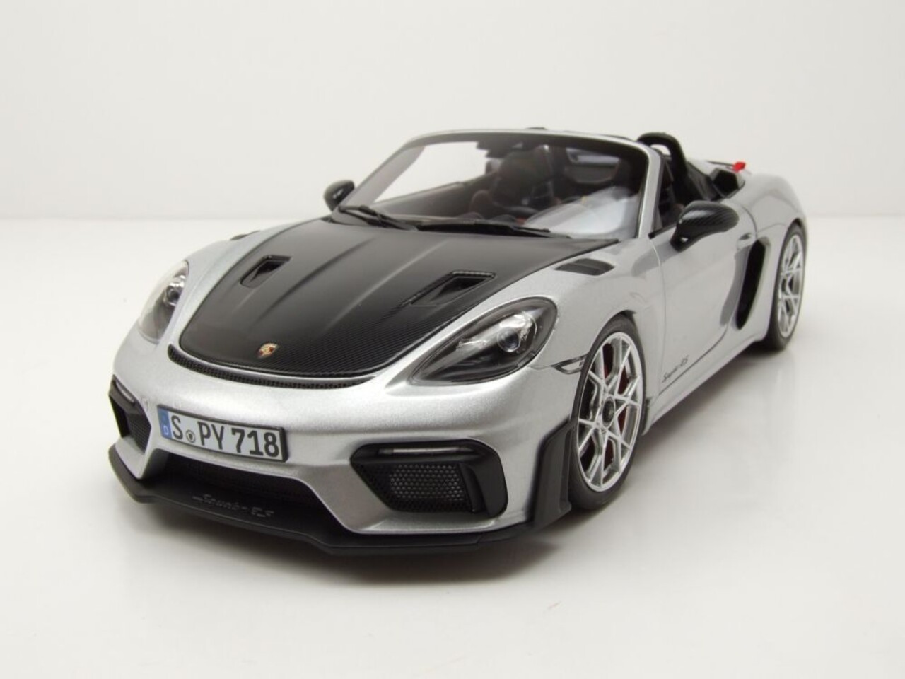 Porsche Porsche 718 Spyder RS Weissach Pack 2023 - 1:18 - Norev Porsche Porsche 718 Spyder RS Weissach Pack 2023 - 1:18 - Norev