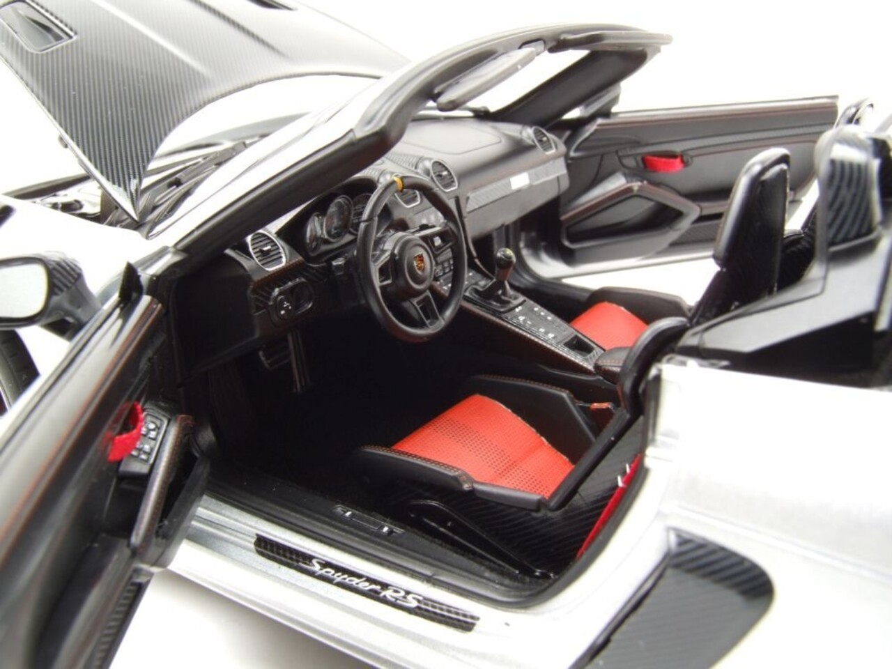 Porsche Porsche 718 Spyder RS Weissach Pack 2023 - 1:18 - Norev Porsche Porsche 718 Spyder RS Weissach Pack 2023 - 1:18 - Norev