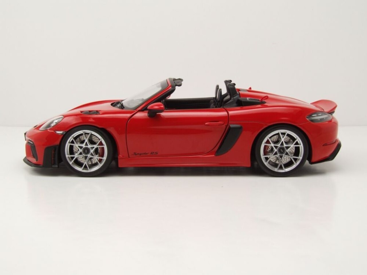 Porsche Porsche 718 Spyder RS 2023 - 1:18 - Norev Porsche Porsche 718 Spyder RS 2023 - 1:18 - Norev
