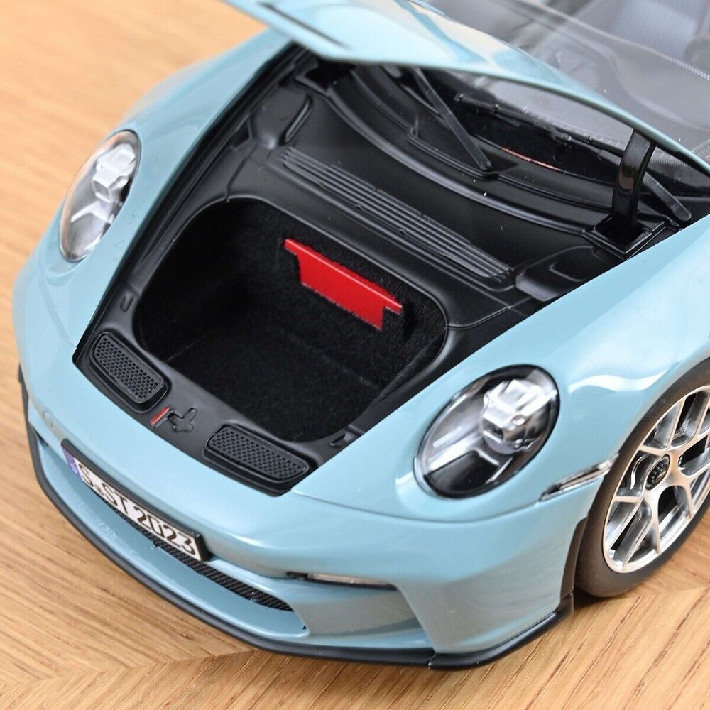 Porsche Porsche 911 S/T 2023 - 1:18 - Norev Porsche Porsche 911 S/T 2023 - 1:18 - Norev