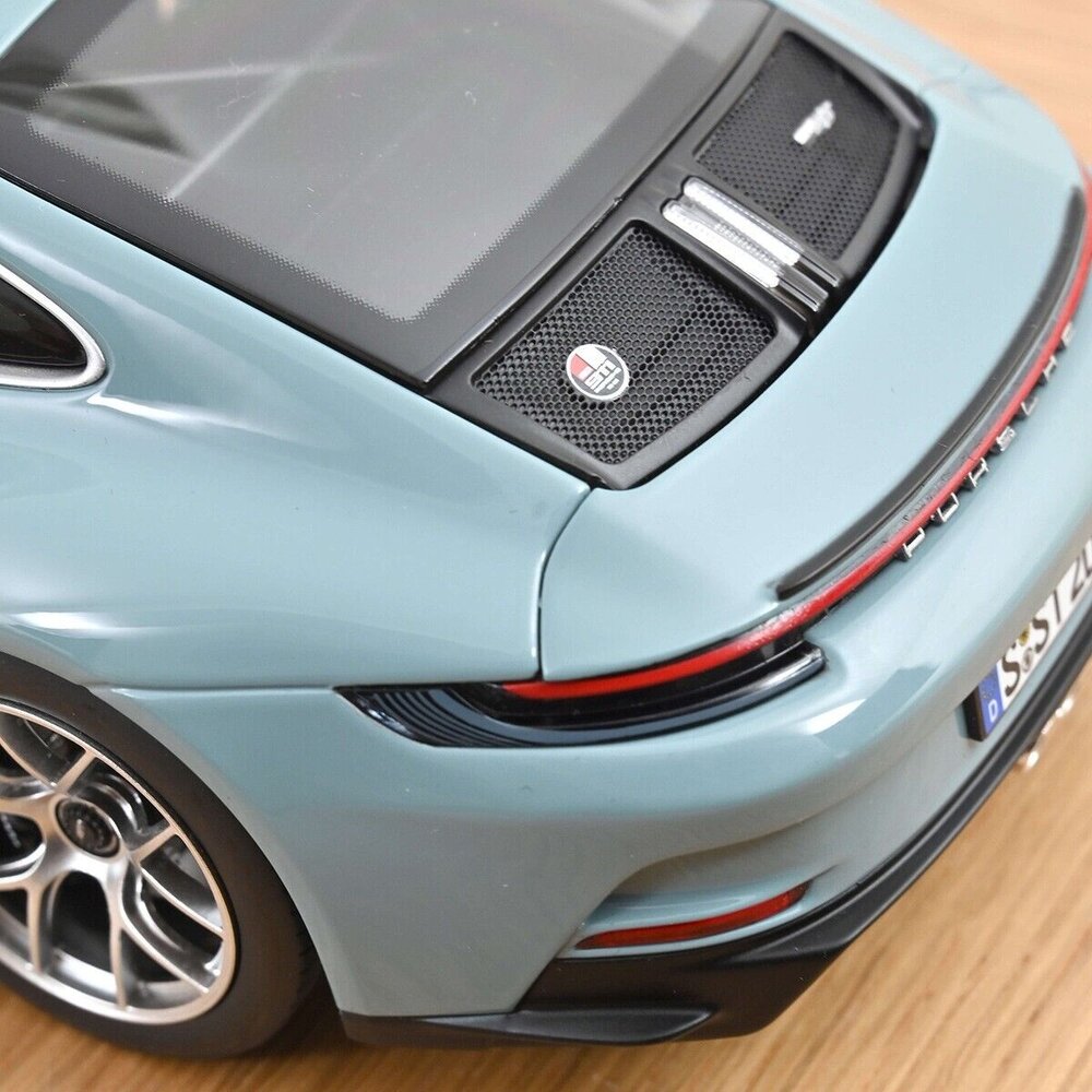 Porsche Porsche 911 S/T 2023 - 1:18 - Norev Porsche Porsche 911 S/T 2023 - 1:18 - Norev