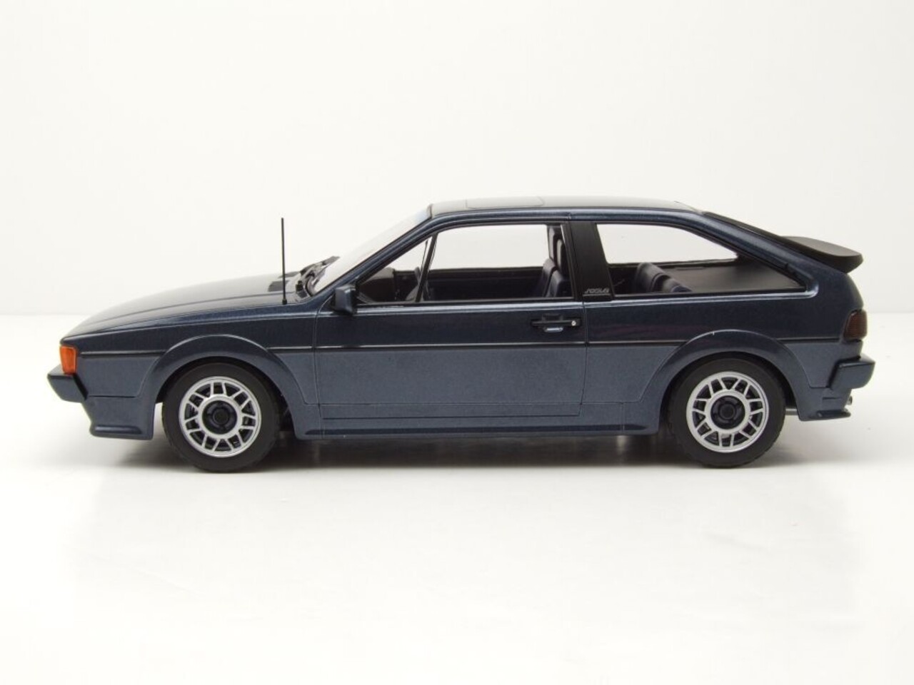 Volkswagen Volkswagen Scirocco Scala 1987 - 1:18 - Norev