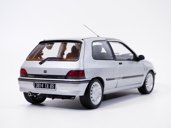 Renault Renault Clio 16S 1992 - 1:18 - Norev Renault Renault Clio 16S 1992 - 1:18 - Norev