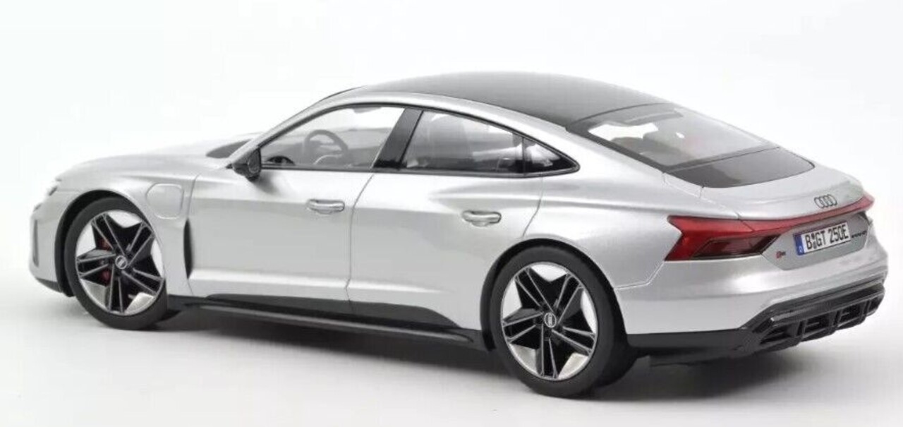 Audi Audi RS e-tron GT 2021 - 1:18 - Norev Audi Audi RS e-tron GT 2021 - 1:18 - Norev