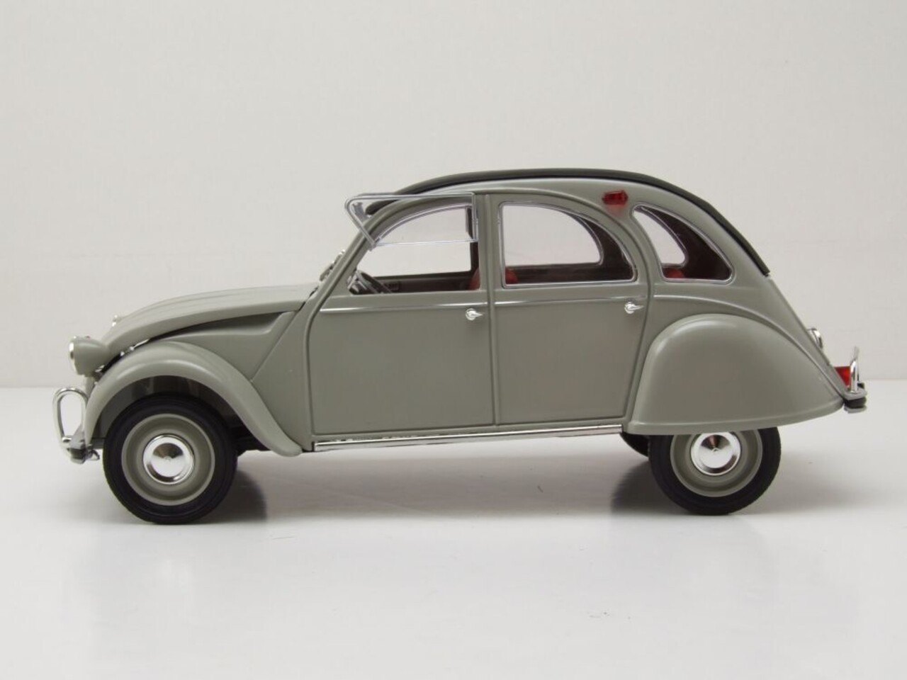 Citroen Citroën 2CV Azam 1966 - 1:18 - Norev Citroen Citroën 2CV Azam 1966 - 1:18 - Norev