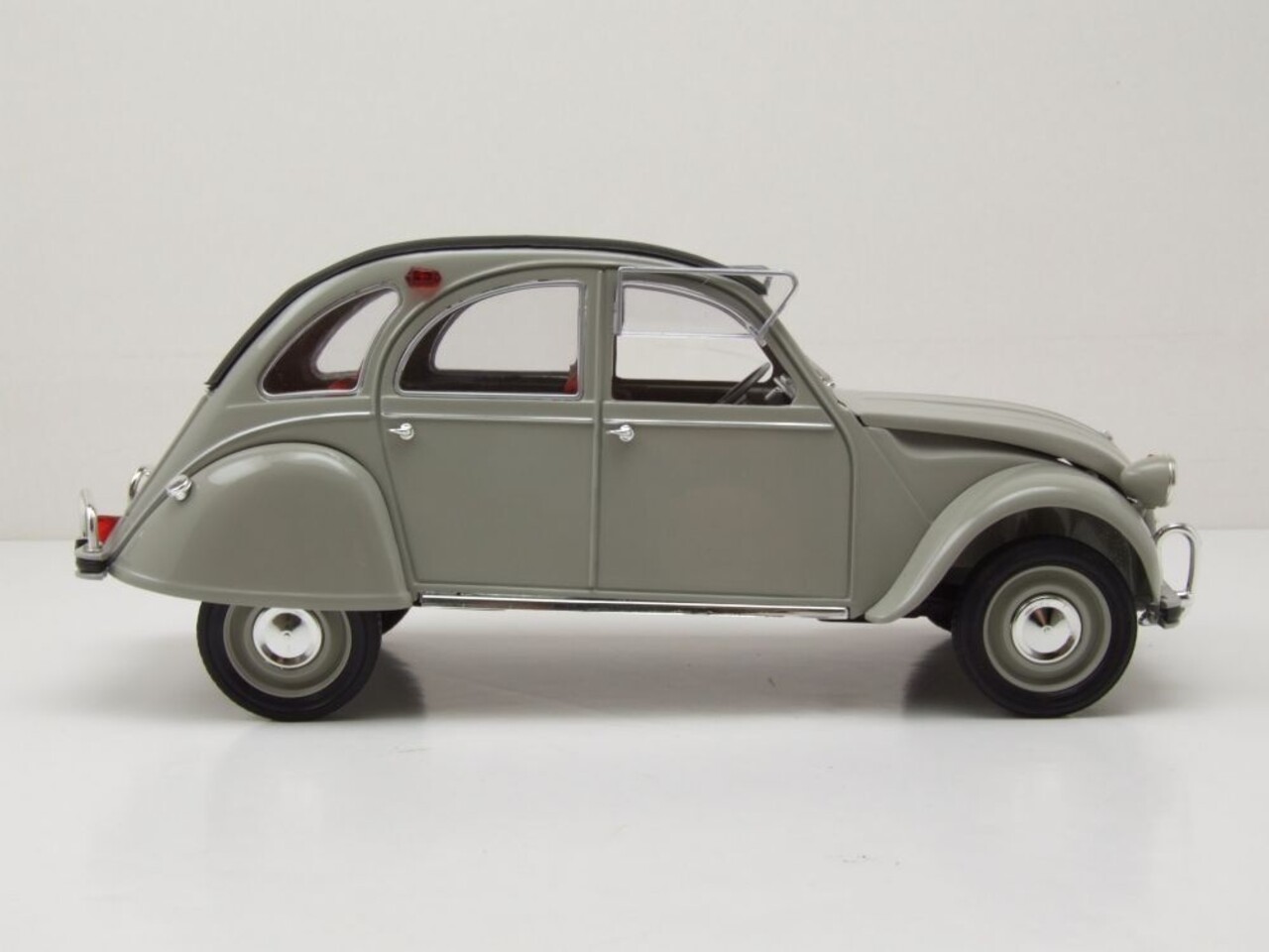Citroen Citroën 2CV Azam 1966 - 1:18 - Norev Citroen Citroën 2CV Azam 1966 - 1:18 - Norev