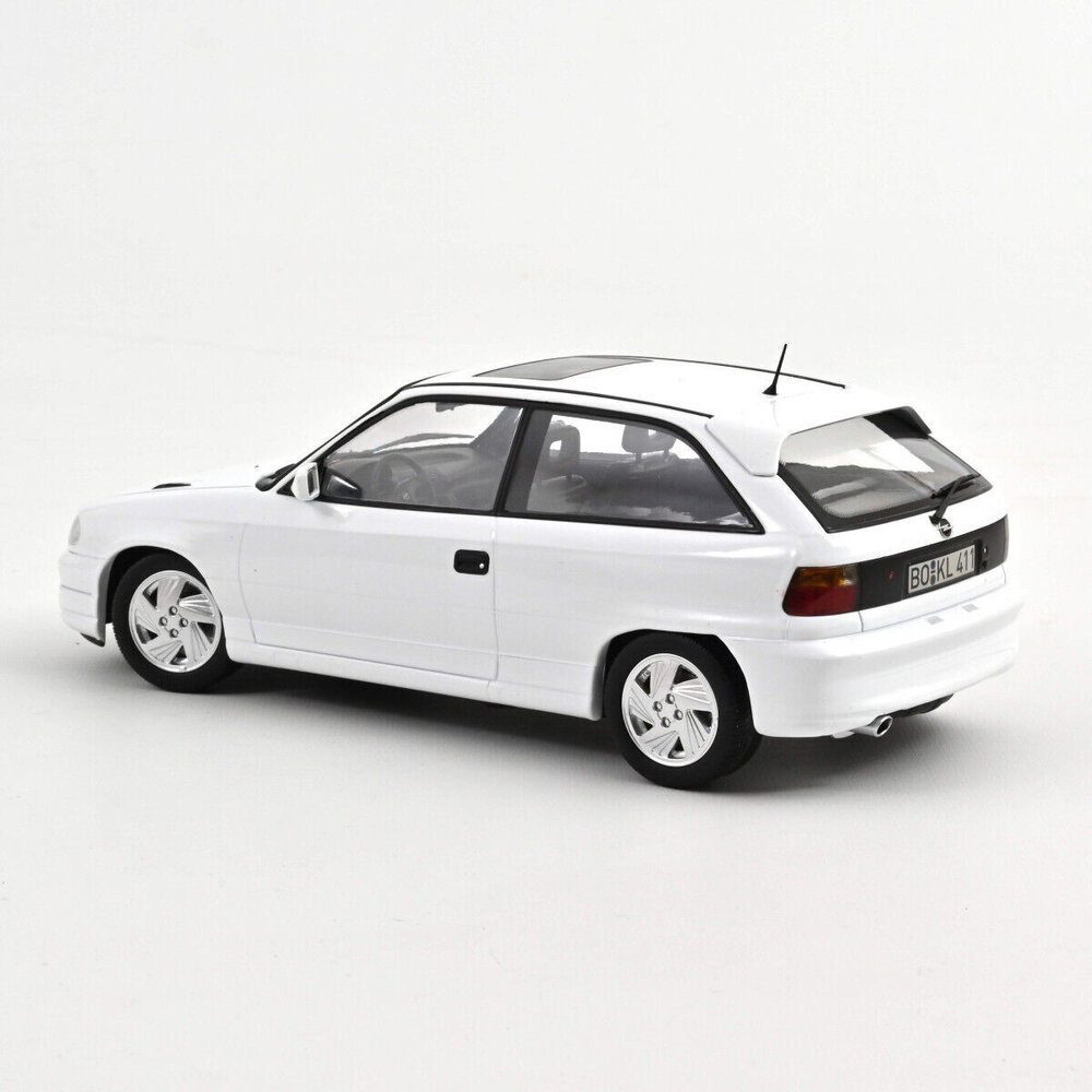 Opel Opel Astra GSi 1991 - 1:18 - Norev Opel Opel Astra GSi 1991 - 1:18 - Norev