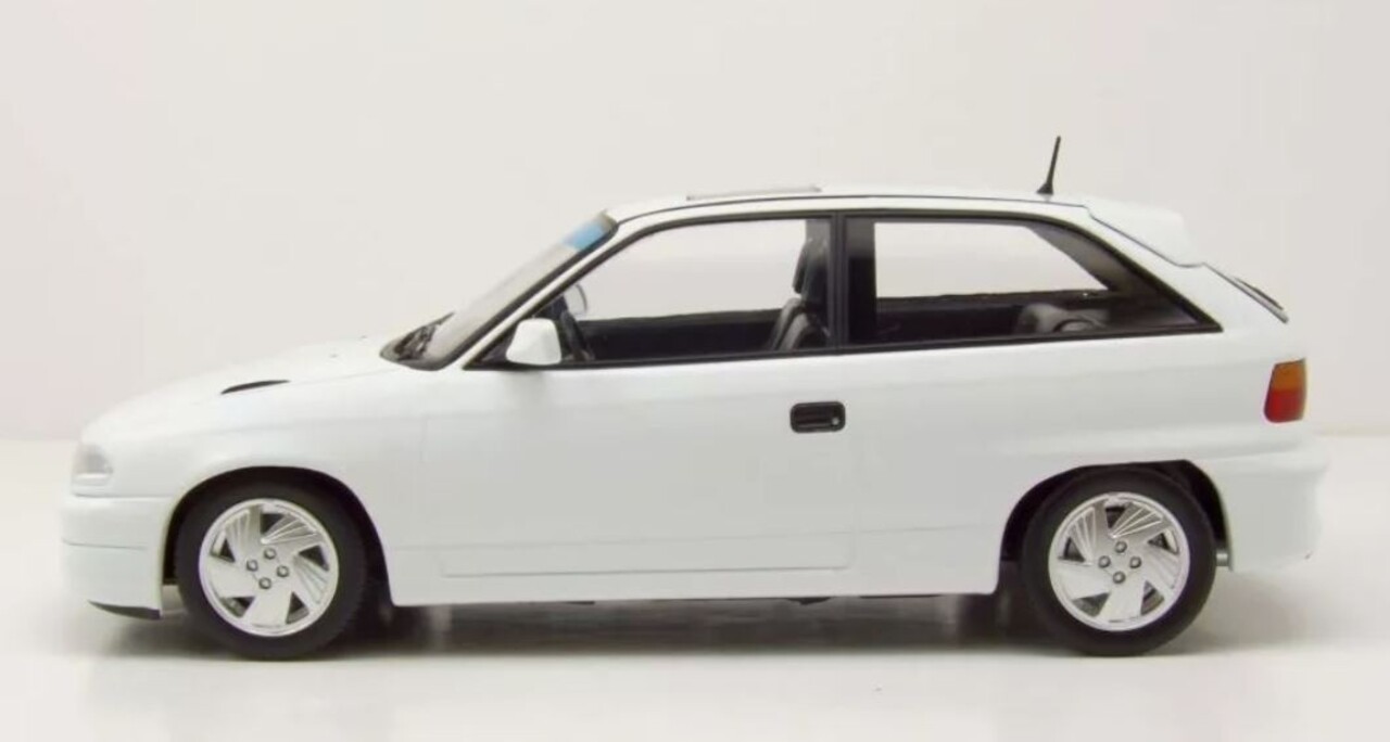 Opel Opel Astra GSi 1991 - 1:18 - Norev Opel Opel Astra GSi 1991 - 1:18 - Norev