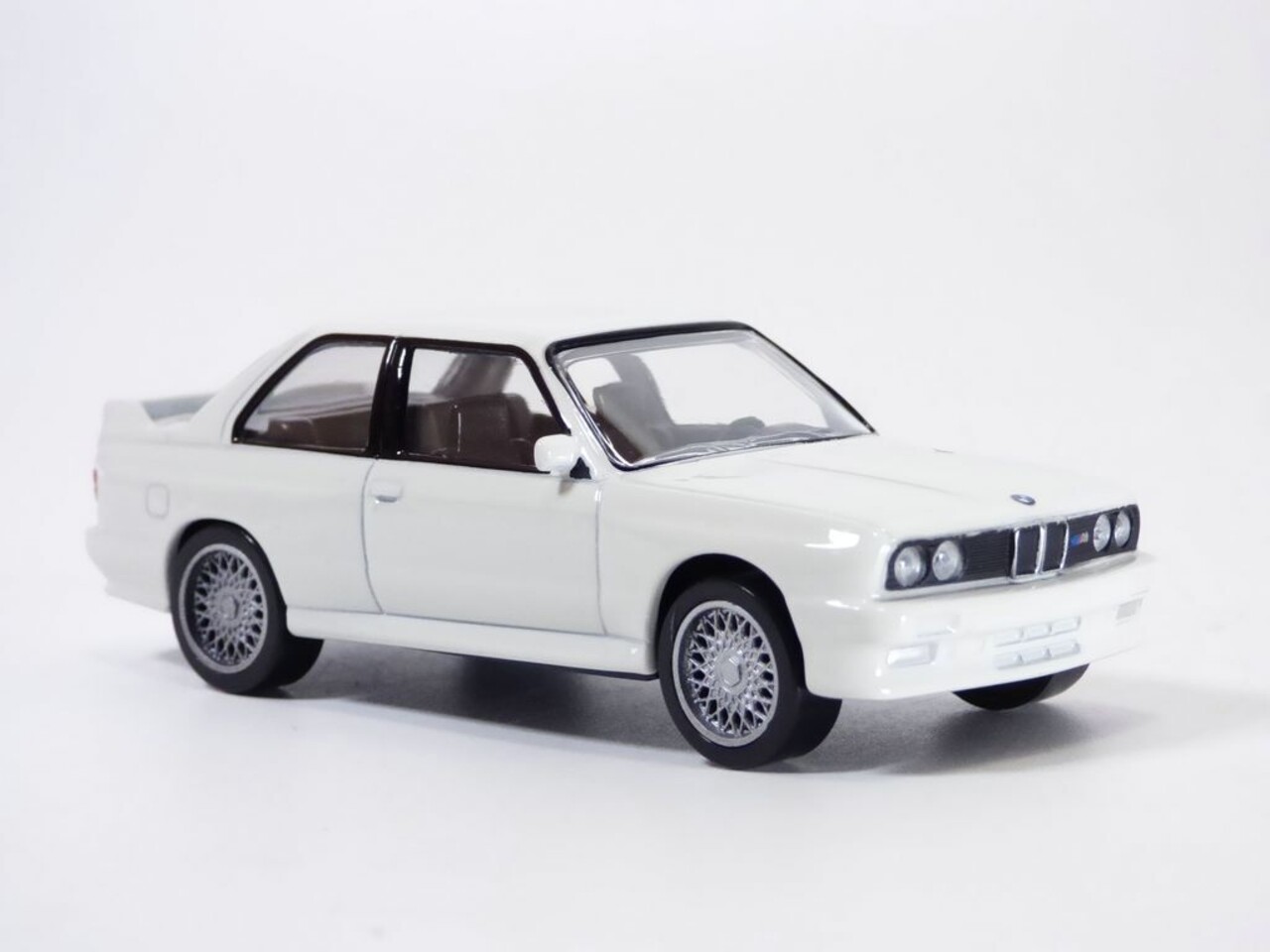 BMW BMW M3 E30 1986 - 1:43 - Norev