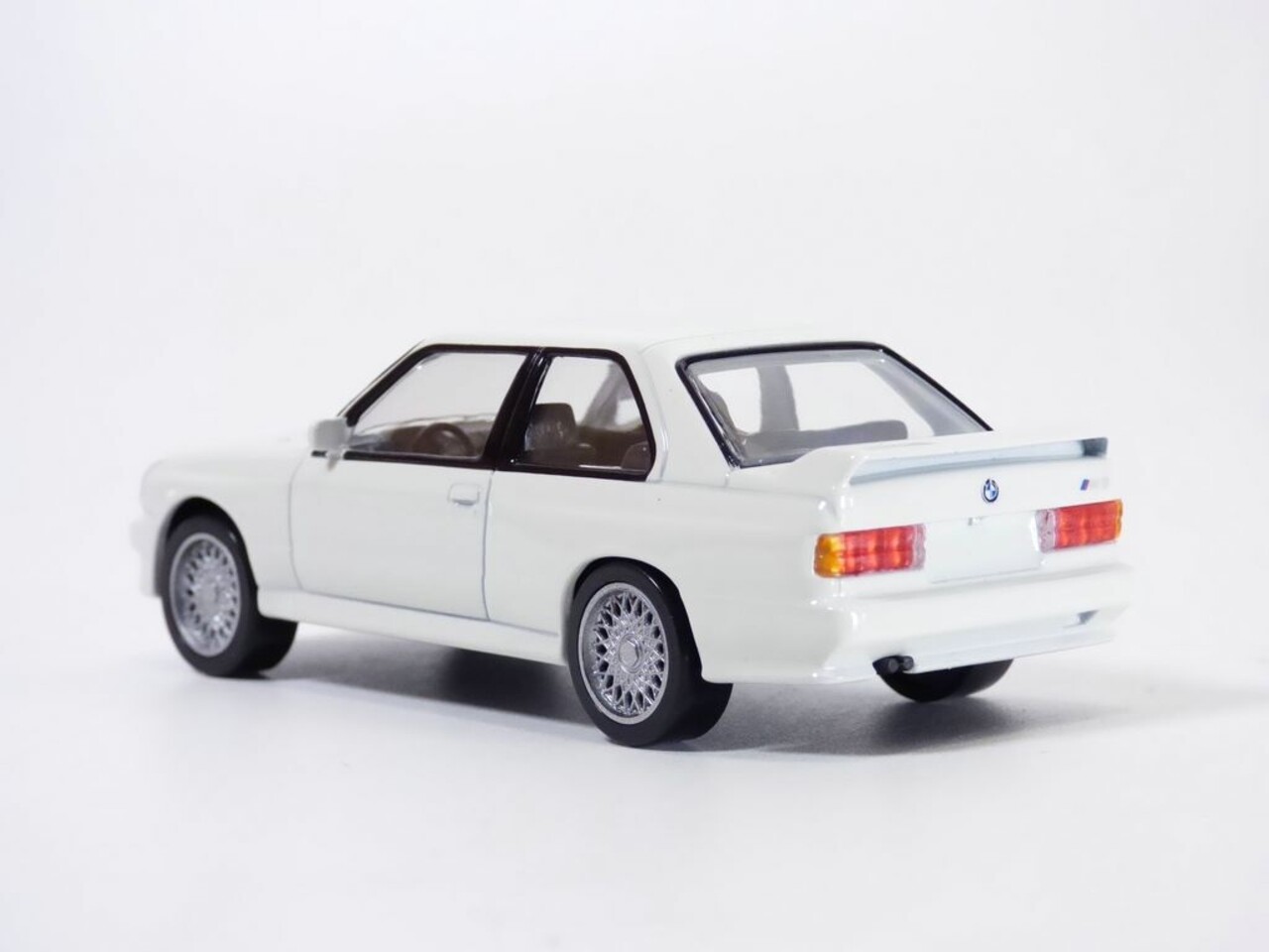 BMW BMW M3 E30 1986 - 1:43 - Norev