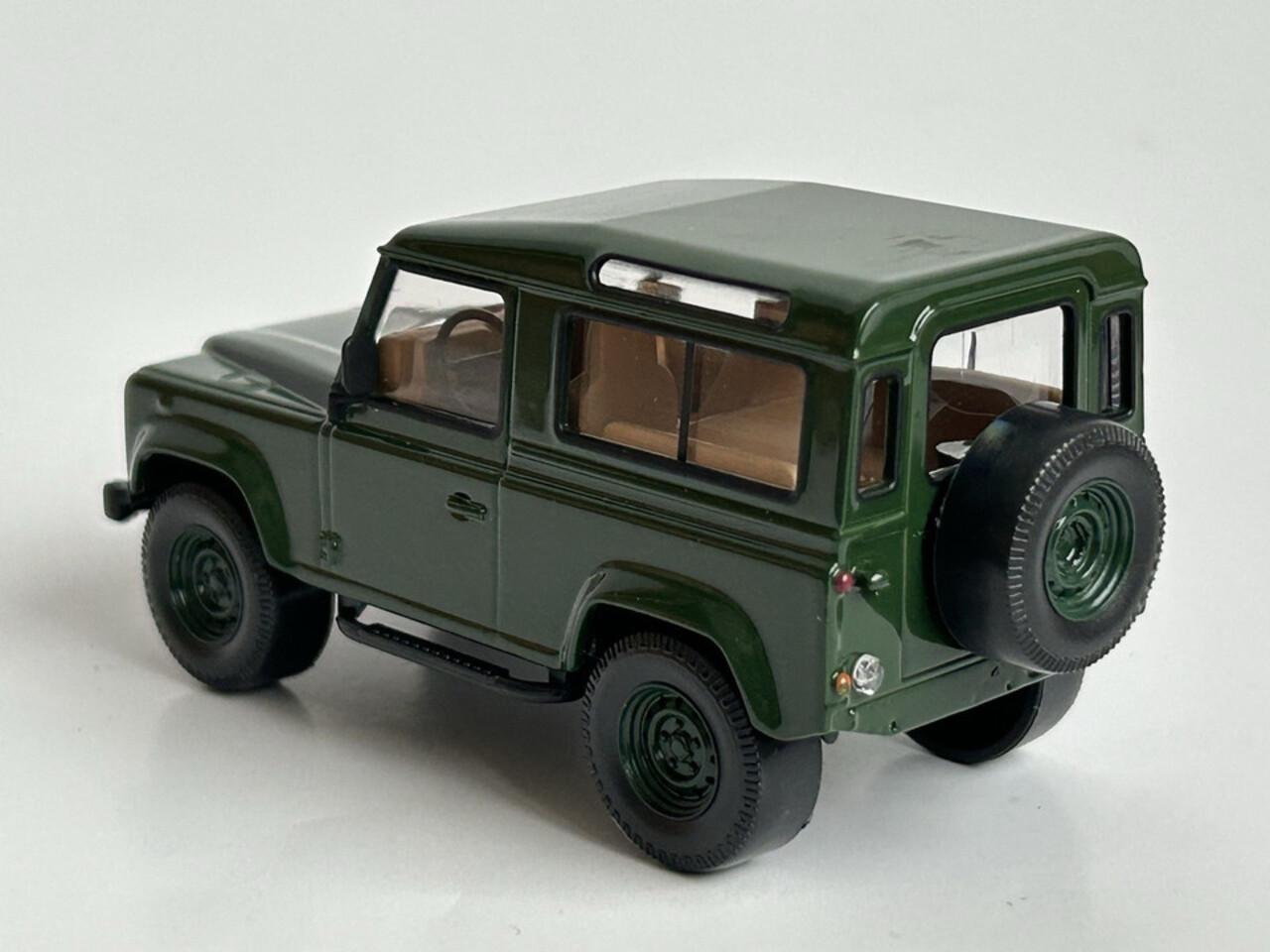 Land Rover Land Rover Defender 1995 - 1:43 - Norev Land Rover Land Rover Defender 1995 - 1:43 - Norev
