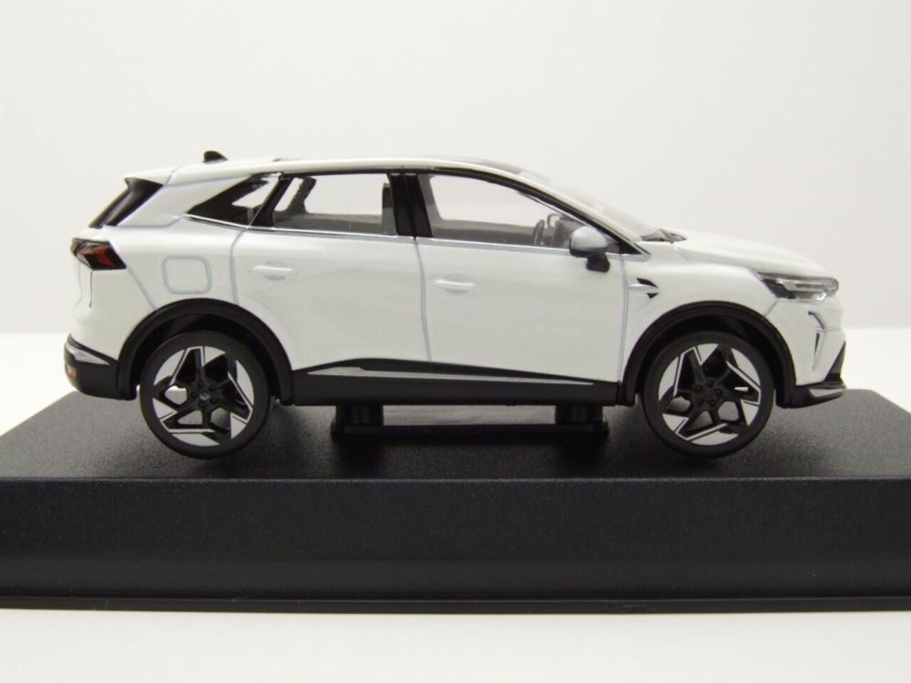 Renault Renault Symbioz Esprit Alpine 2024 - 1:43 - Norev Renault Renault Symbioz Esprit Alpine 2024 - 1:43 - Norev