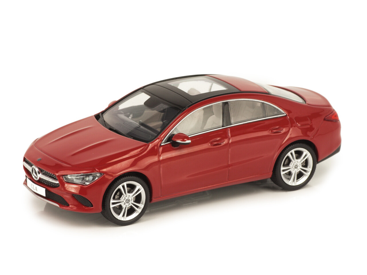 Mercedes-Benz Mercedes-Benz CLA Coupé - 1:43 - Spark Mercedes-Benz Mercedes-Benz CLA Coupé - 1:43 - Spark