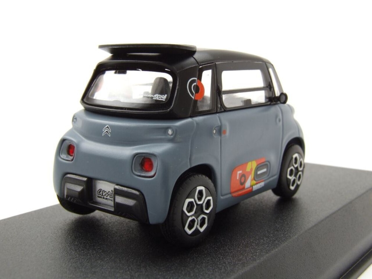 Citroen Citroen Ami 100% Electric 2024 'My Ami Pop' - 1:43 - Norev Citroen Citroen Ami 100% Electric 2024 'My Ami Pop' - 1:43 - Norev