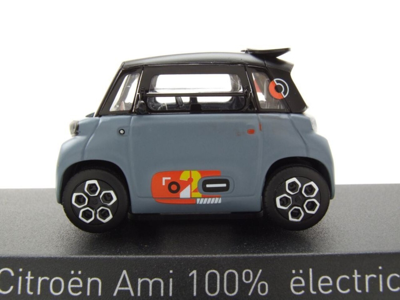 Citroen Citroen Ami 100% Electric 2024 'My Ami Pop' - 1:43 - Norev Citroen Citroen Ami 100% Electric 2024 'My Ami Pop' - 1:43 - Norev