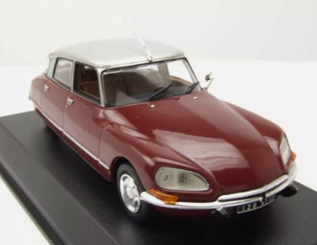 Citroen Citroen DS 23 Pallas 1972 - 1:43 - Norev Citroen Citroen DS 23 Pallas 1972 - 1:43 - Norev