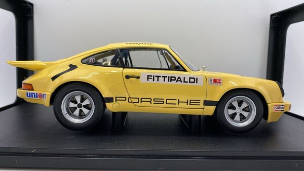 Porsche Porsche 911 Carrera 3.0 RSR #1 IROC Riverside (USA) 1973  - 1:18 - Solido