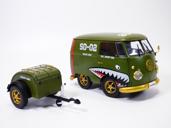 Volkswagen Volkswagen T1 Van Kool Combi + Trailer 'Army Fighter' 1950 - 1:18 - Solido Volkswagen Volkswagen T1 Van Kool Combi + Trailer 'Army Fighter' 1950 - 1:18 - Solido